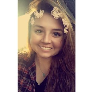 Meet your Posher, Alyssa